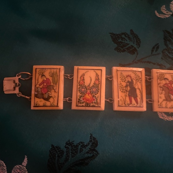 Antique Scrimshaw Bracelet - Picture 11 of 13